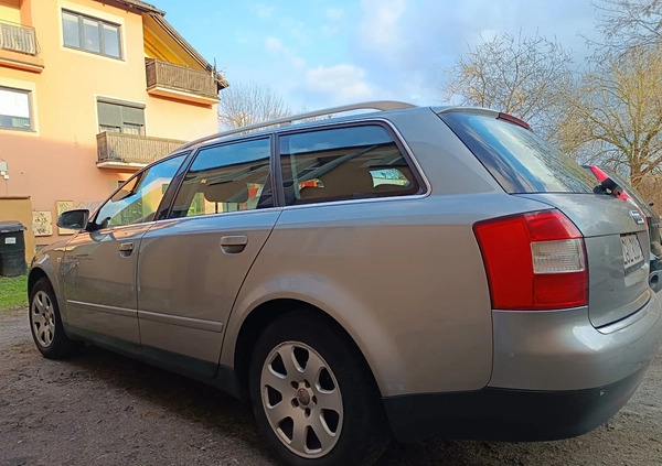 Audi A4 cena 10900 przebieg: 389800, rok produkcji 2002 z Goleniów małe 106